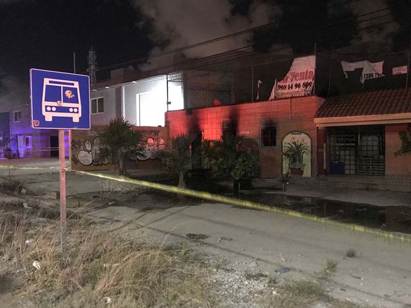 Una Persona Calcinada En Voraz Incendio En Cancún Radio Turquesa 9375